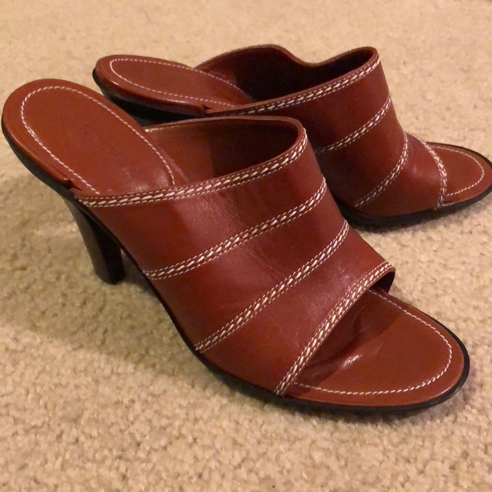 Tod’s mule sandals